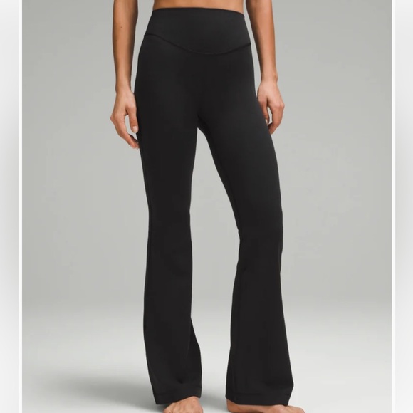 NWT Lululemon Wunder Under SmoothCover High-Rise Flare Pant - Picture 2 of 5